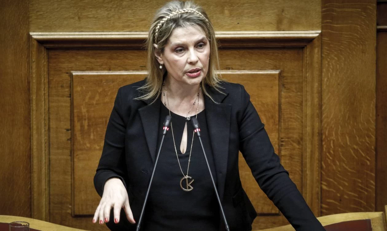 Παπακώστα: Η Συμφωνία των Πρεσπών επιστρέφει στην Ελλάδα την «Μακεδονία» – Προκλητικές οι δηλώσεις της υφυπουργού